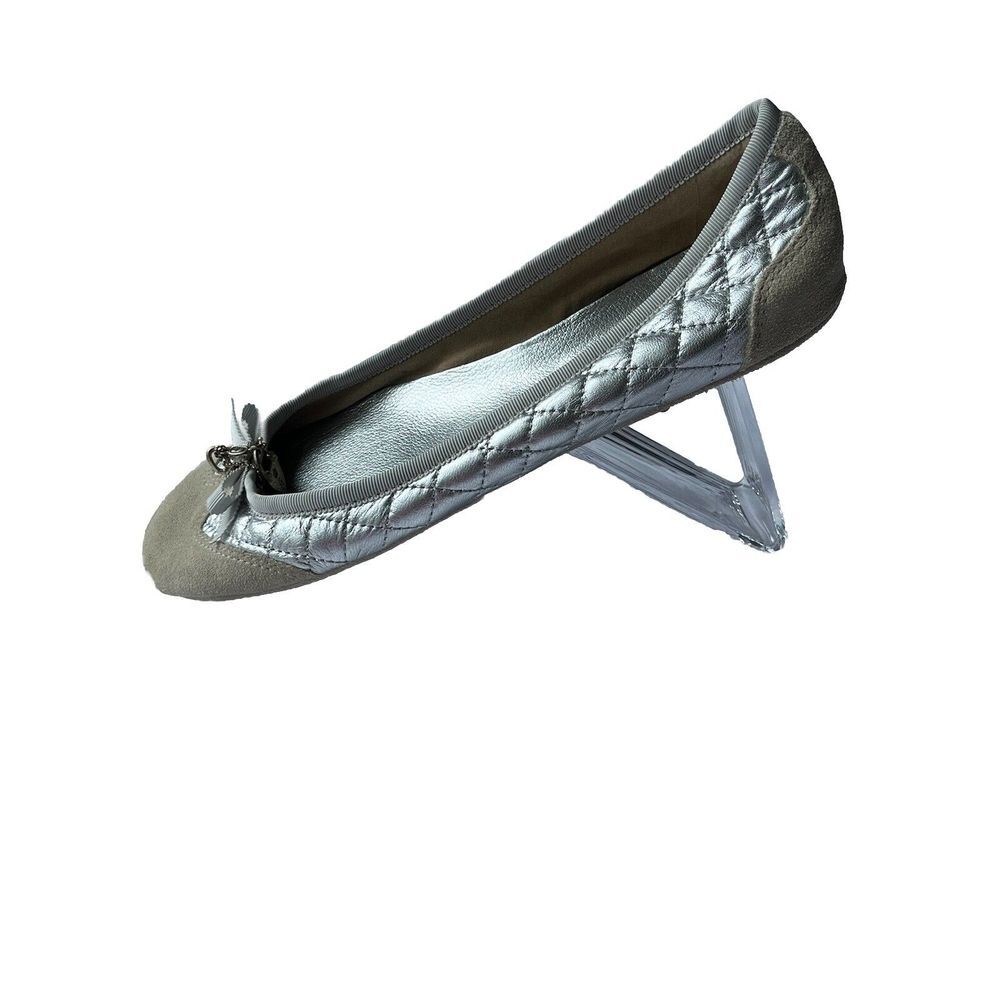 Juicy Couture size 9 M Silver Ballet Flats